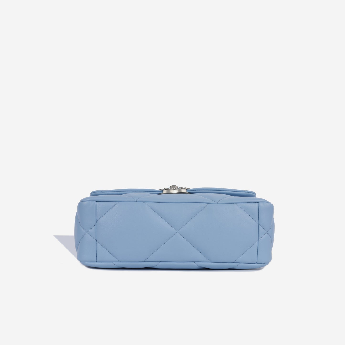 Chanel Chanel 19 - Small