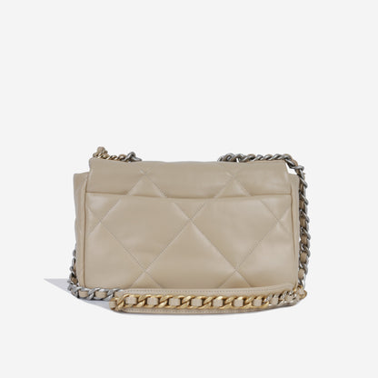 Chanel Chanel 19 - Small