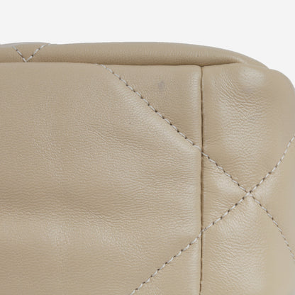 Chanel Chanel 19 - Small