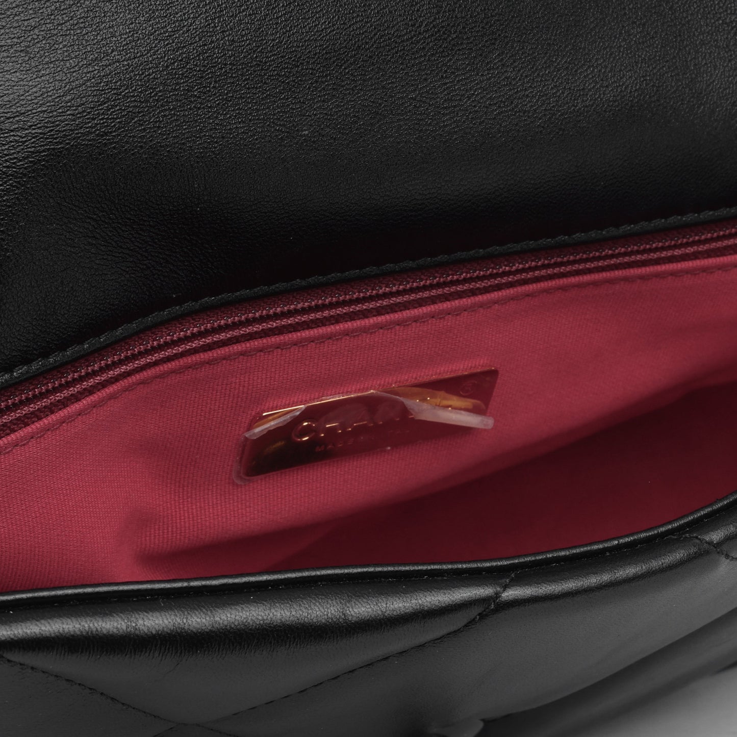 Chanel Chanel 19 - Small