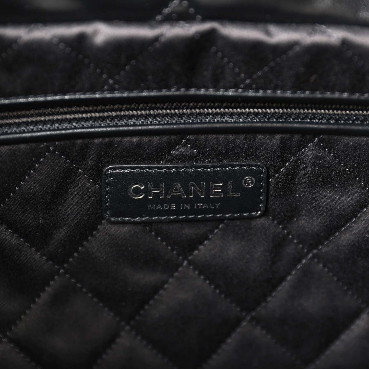 Chanel Medium 22 Bag SO Black Calfskin Aged Black Hardware