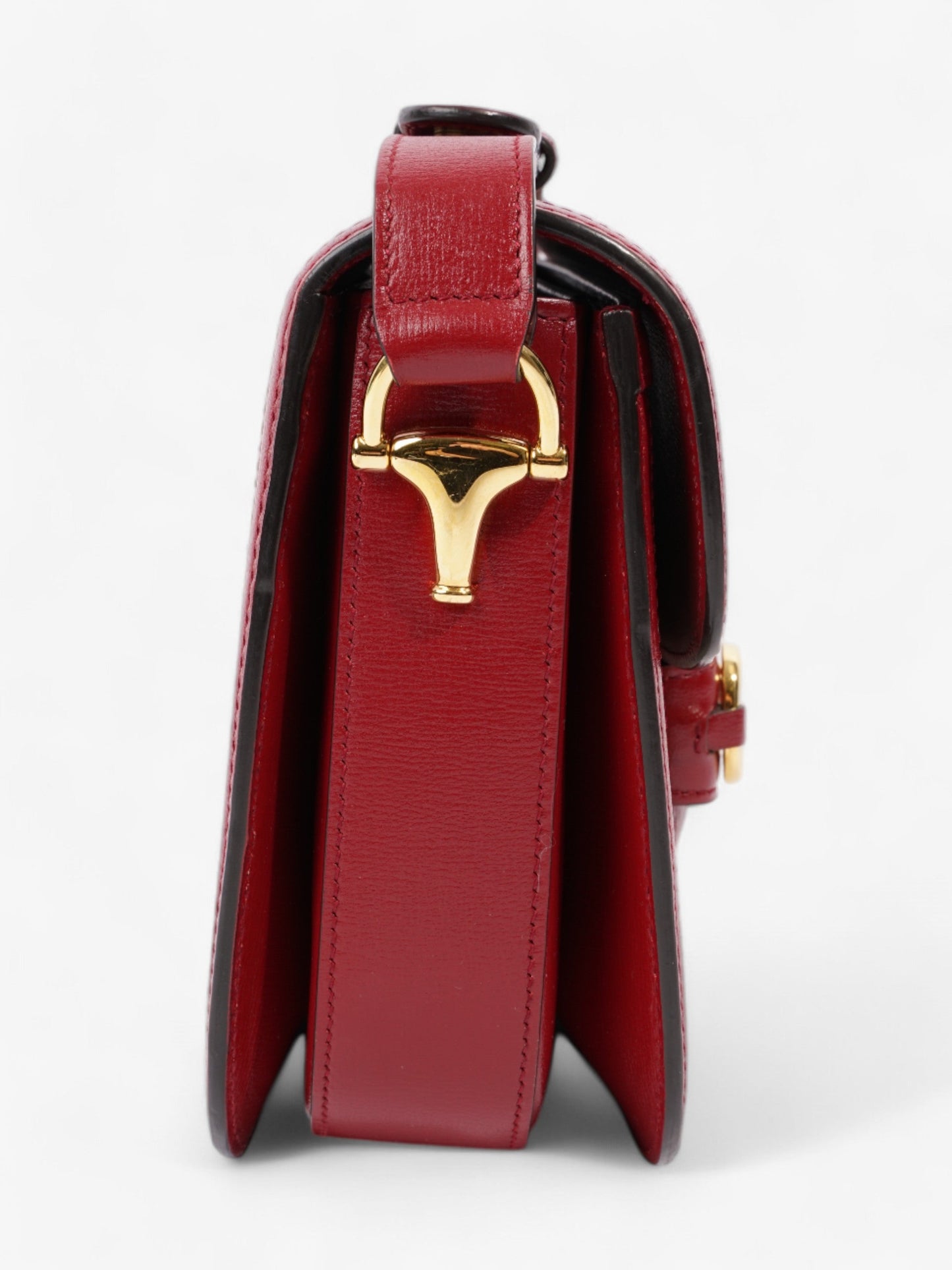 Gucci Horsebit 1955 Shoulder Bag in Coated GG Canvas with Red Leather Red / Monogram Coated Canvas