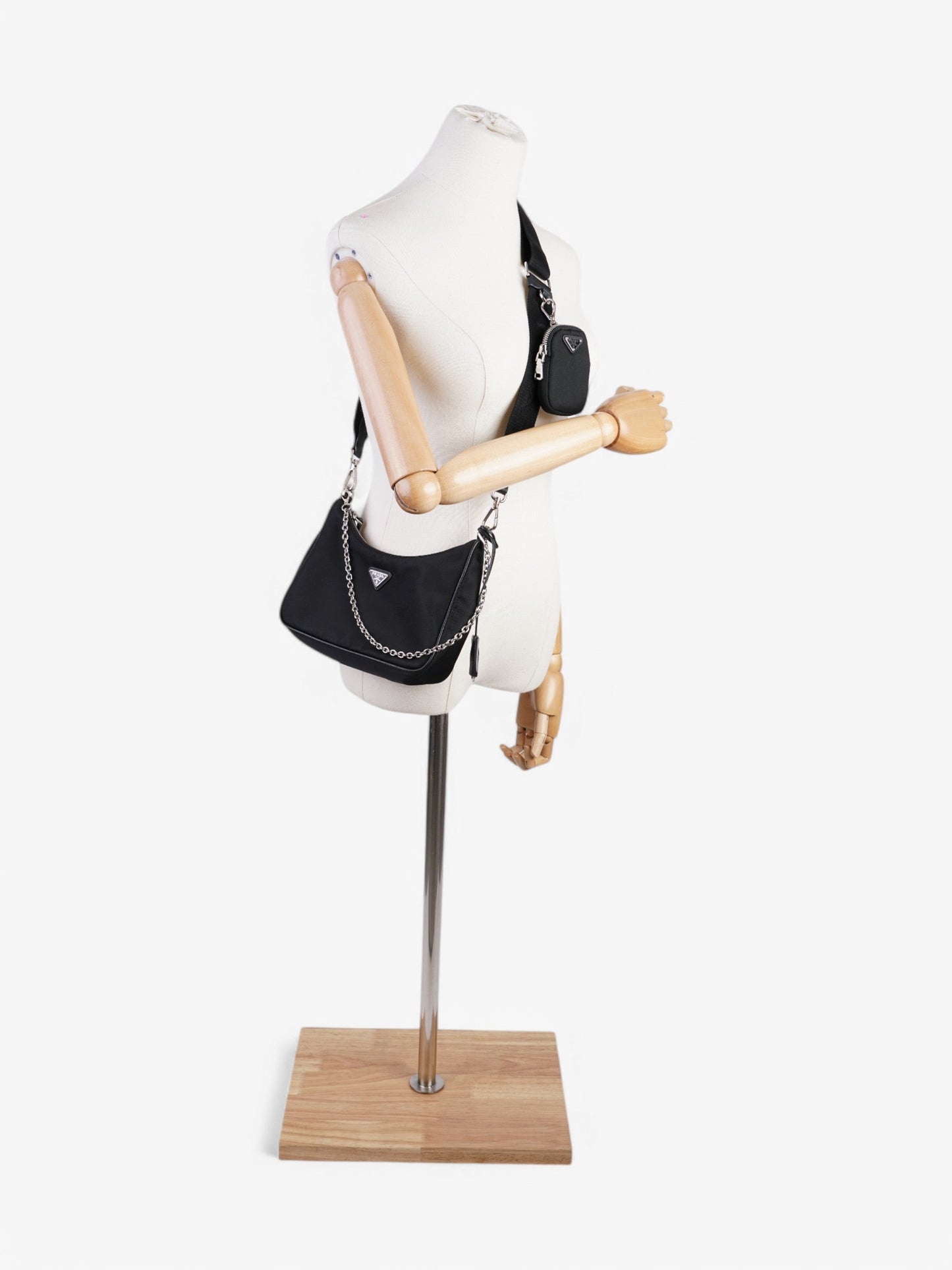 Prada Re-Edition 2005 Black Nylon