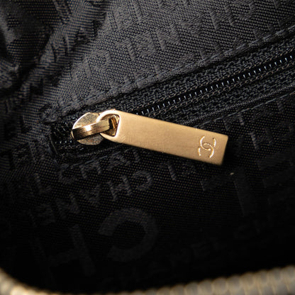 Chanel CC Choco Bar Shoulder Bag (SHG-yNIdcr)