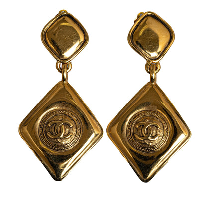 Chanel CC Dangling Clip-On Earrings (SHG-yA68qy)