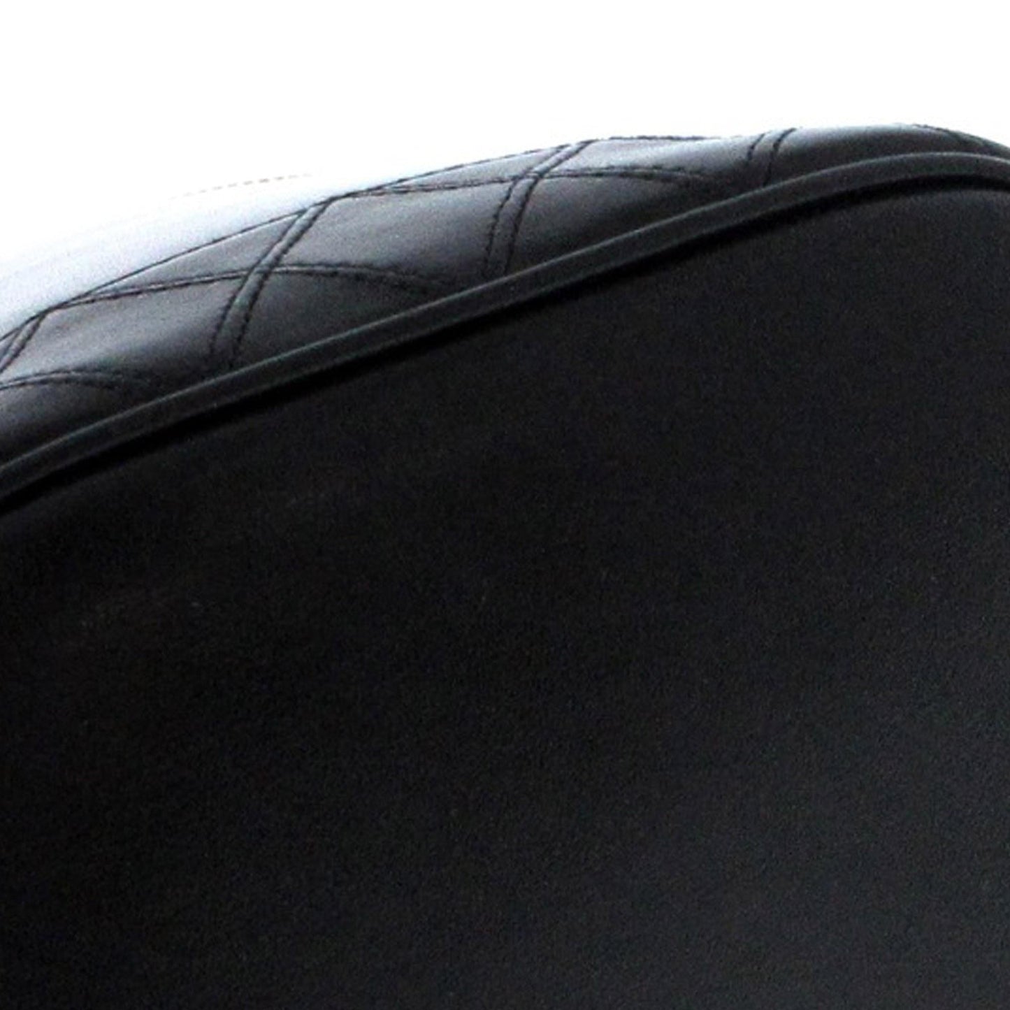 Chanel CC Lambskin Vanity Case (SHG-3epDqc)