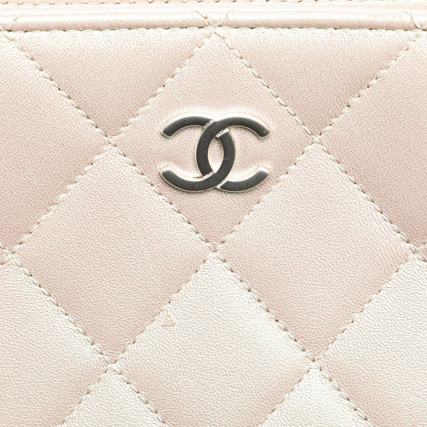 Chanel CC Quilted Irisdescent Lambskin Chain Handbag