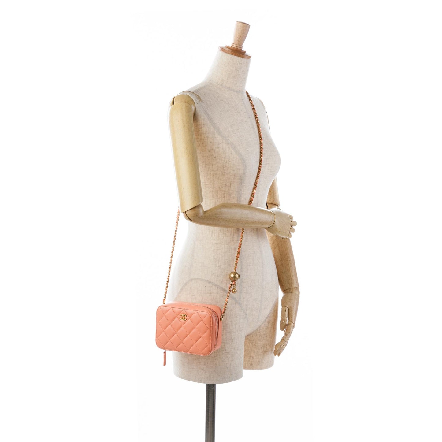 Chanel CC Quilted Lambskin Pearl Crush Camera Bag (SHG-S5d4T2)