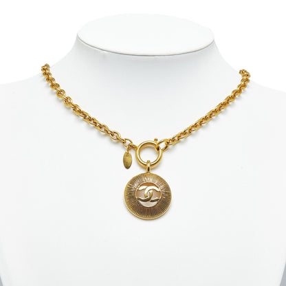 Chanel CC Round Pendant Necklace (SHG-cYUb3R)