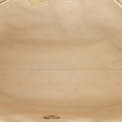 Chanel Calfskin In The Business Flap (SHG-qph0Di)