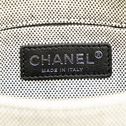 Chanel Canvas Camellia CC No. 5 Shoulder Bag (SHG-SFusP9)