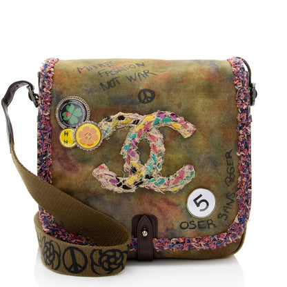 Chanel Canvas On The Pavements CC Messenger Bag (SHF-kA4nOX)