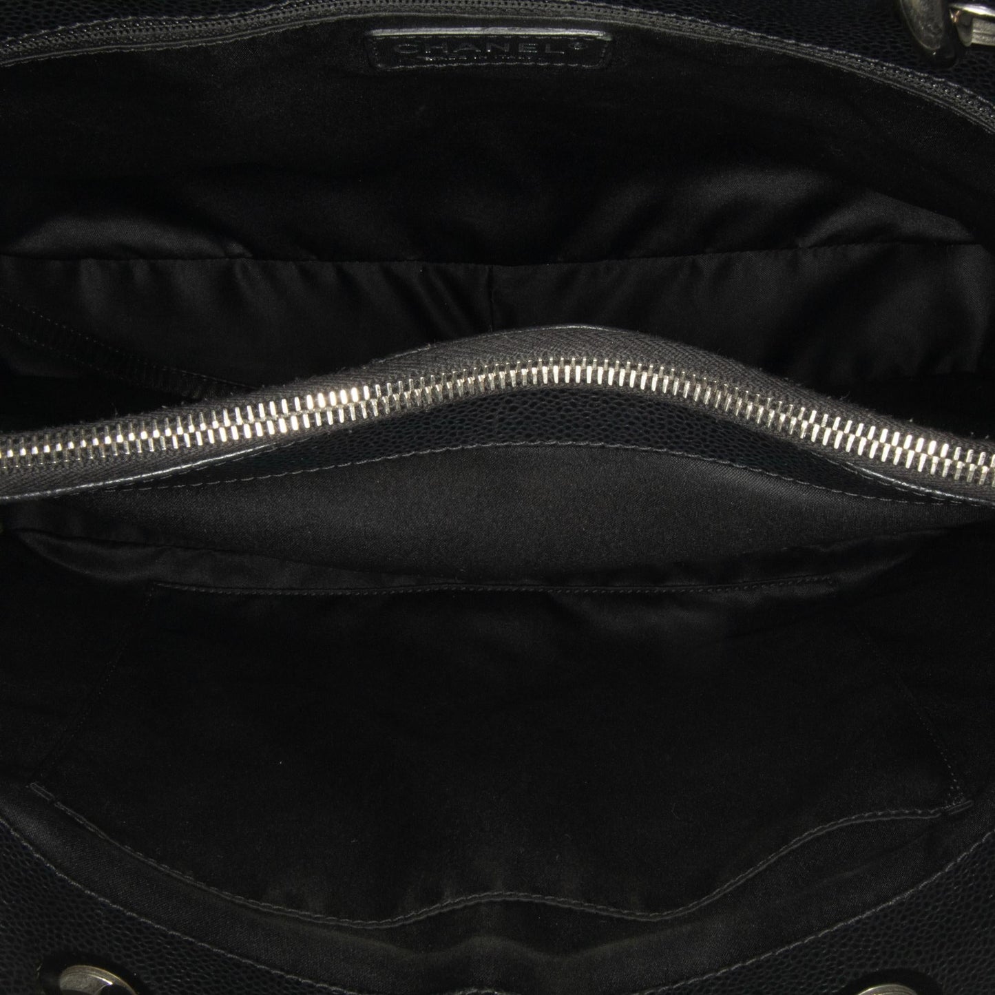 Chanel Caviar Grand Shopping Tote (SHG-U2pz2F)