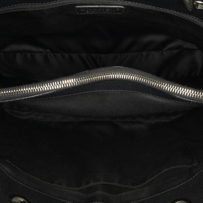 Chanel Caviar Grand Shopping Tote (SHG-U2pz2F)