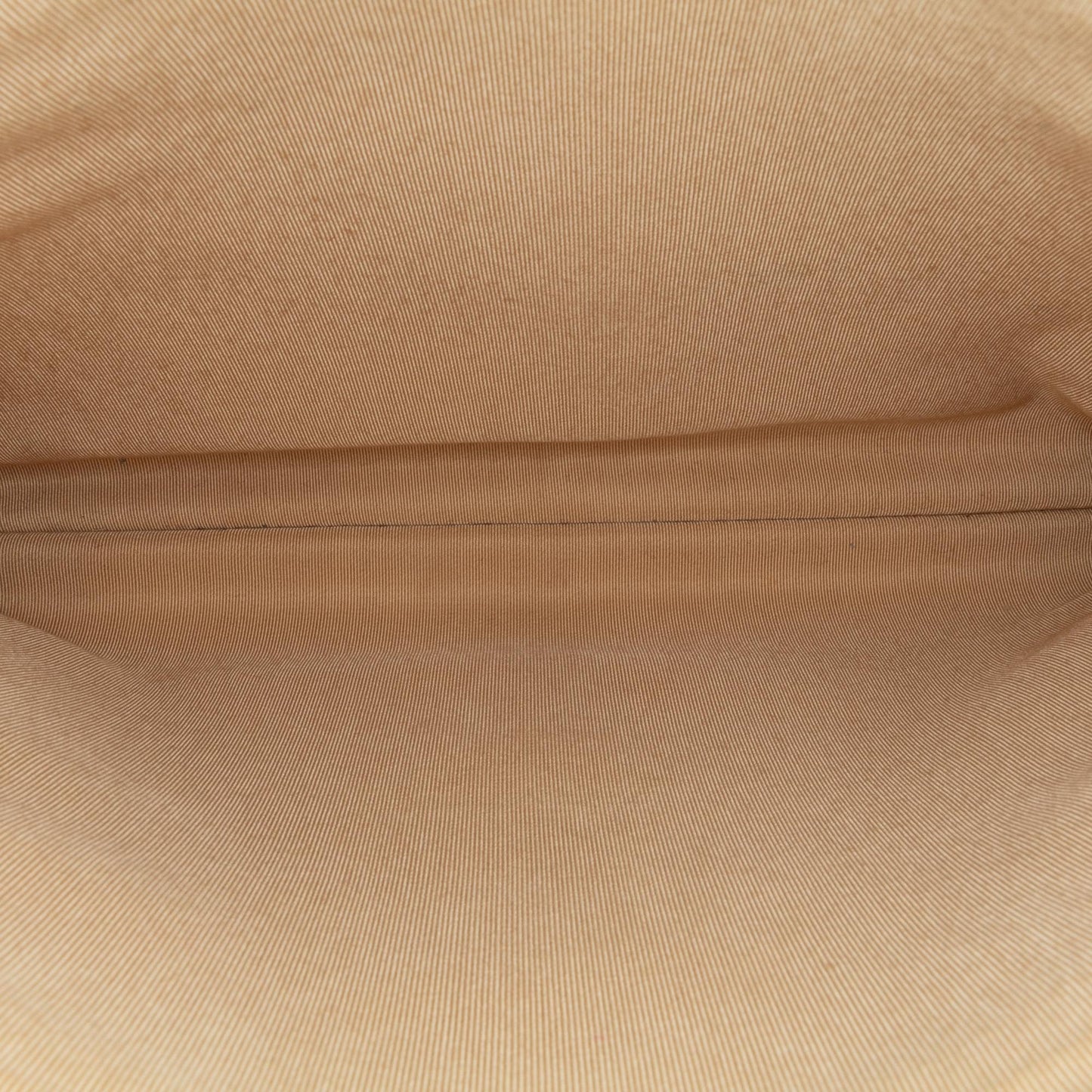 Chanel Caviar Grand Shopping Tote (SHG-V5TxH5)