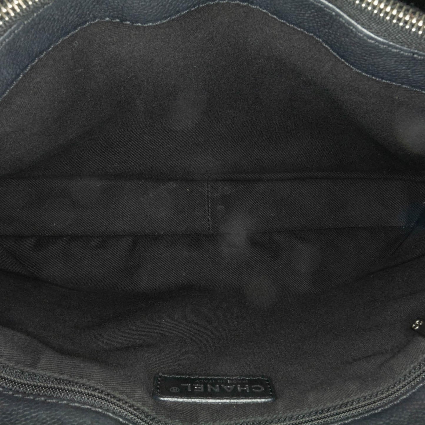 Chanel Caviar Grand Shopping Tote (SHG-UvGGph)