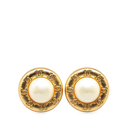 Chanel Gold Plated CC Faux Pearl Clip on Earrings (SHG-ziw21R)