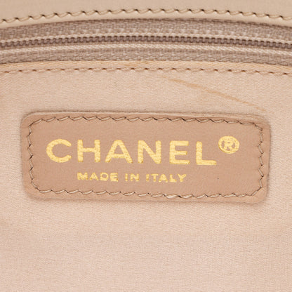 Chanel Lambskin Paris-Moscou Moujik Flap Bag (SHF-lugykp)