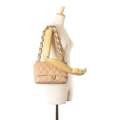 Chanel Large Quilted Lambskin Funky Town Flap (SHG-EOFWXo)
