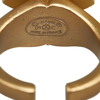 Chanel Logo Bangle with Chain Attached CC Crystal Ring (SHG-d5Ahz9)