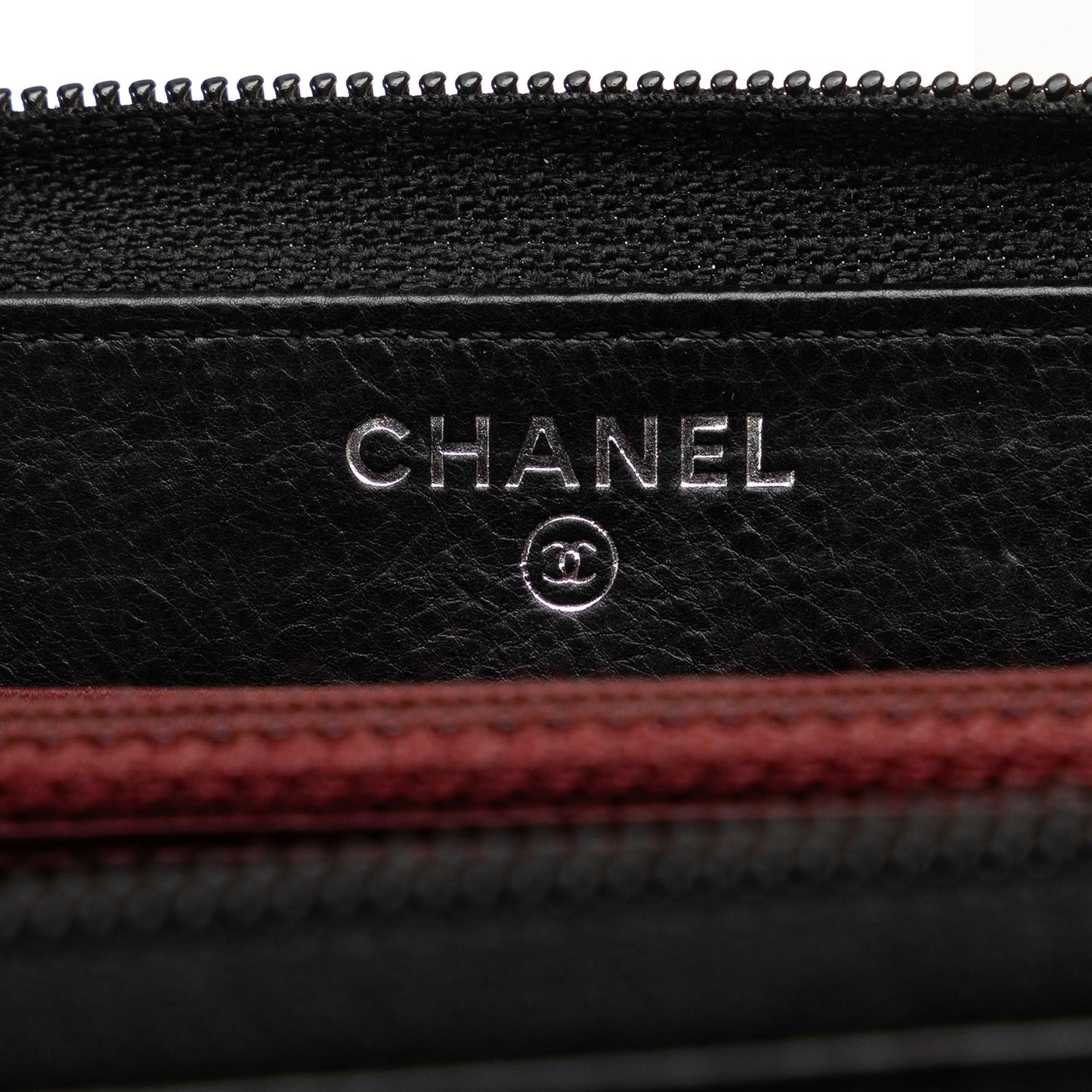 Chanel Matelasse Lucky Symbols Patent Zip-Around Wallet (SHG-uQkpYs)