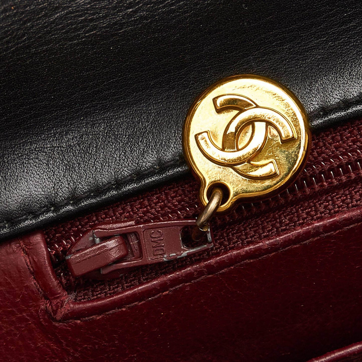 Chanel Maxi XL Lambskin Single Flap (SHG-tOpnx7)