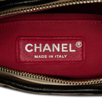 Chanel Medium Bicolor Lambskin Gabrielle Crossbody (SHG-QKTp7c)