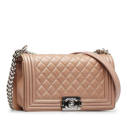 Chanel Medium Boy Flap Bag (SHG-OB0E7i)