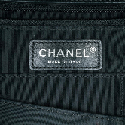 Chanel Medium CC Stitched Calfskin Pocket Zipped Chain Tote (SHG-S5VWBc)