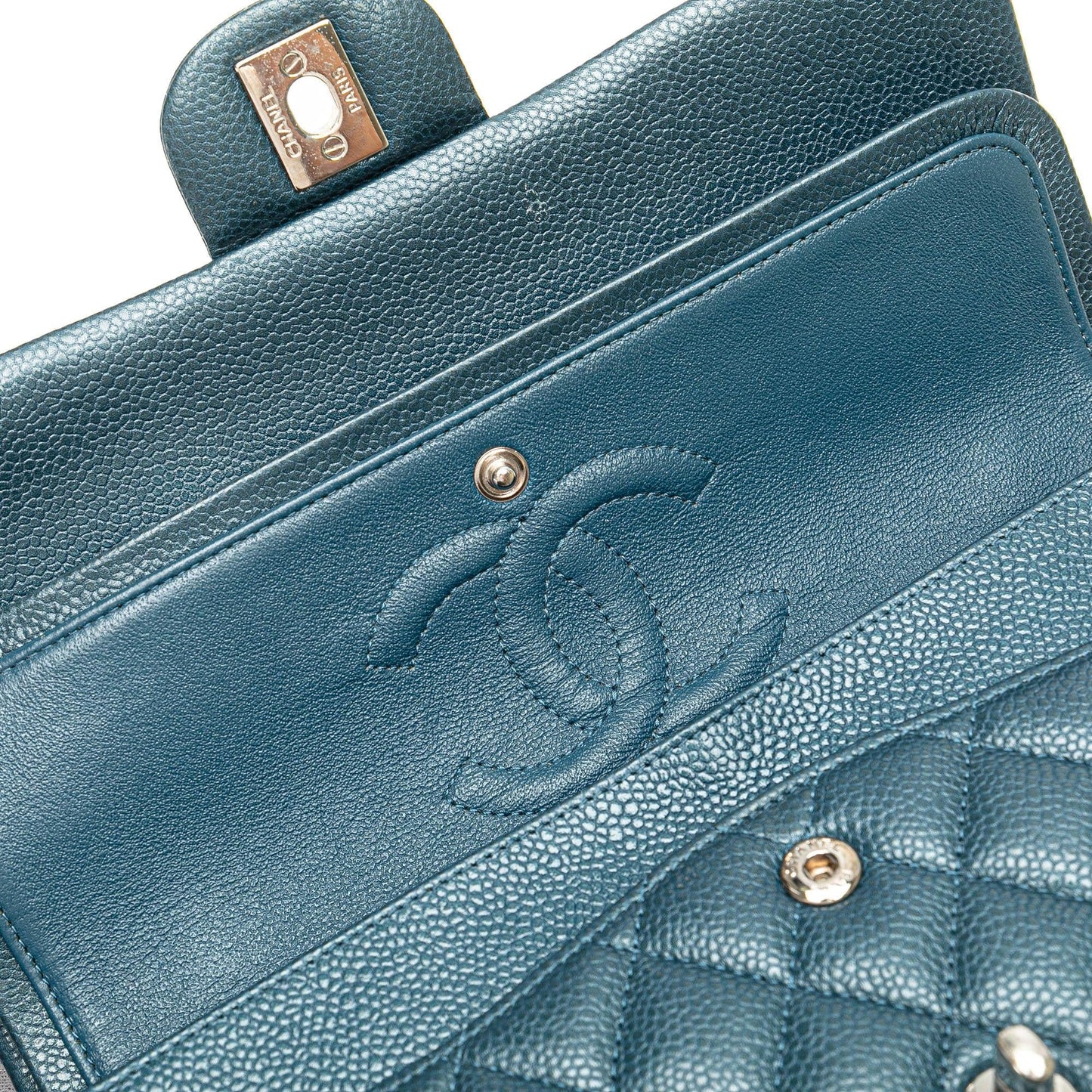 Chanel Medium Classic Caviar Double Flap (SHG-GyoJMX)