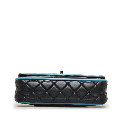 Chanel Medium Classic Lambskin Bicolor Double Flap (SHG-8jAZkX)