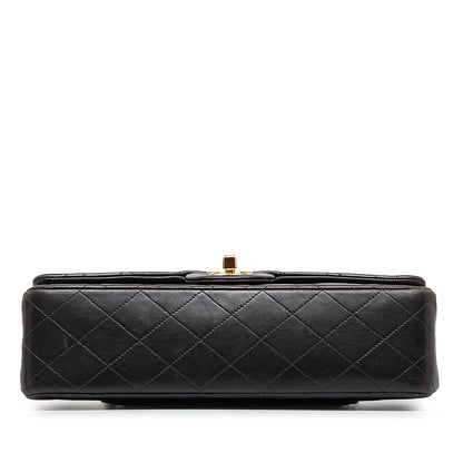 Chanel Medium Classic Lambskin Double Flap (SHG-hLYG9a)