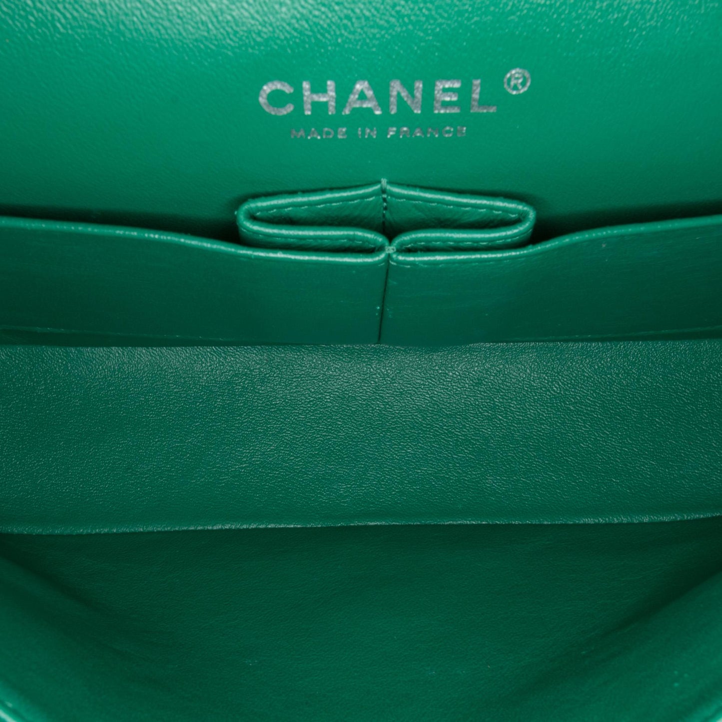 Chanel Medium Classic Lambskin Double Flap (SHG-dUgyW7)