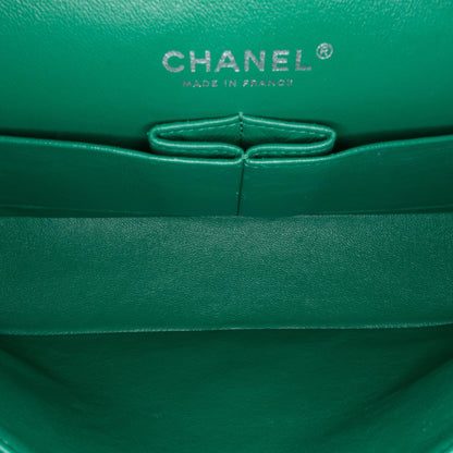 Chanel Medium Classic Lambskin Double Flap (SHG-dUgyW7)