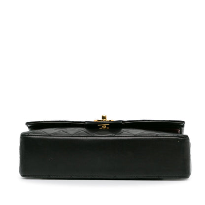 Chanel Medium Classic Lambskin Double Flap (SHG-CWMNTo)