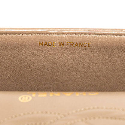 Chanel Medium Classic Lambskin Double Flap (SHG-oPVKa3)