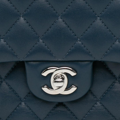 Chanel Medium Classic Lambskin Double Flap (SHG-35Xgum)