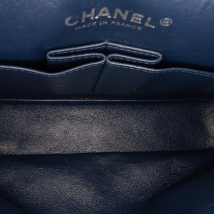 Chanel Medium Classic Patent Double Flap (SHG-ujgXKW)