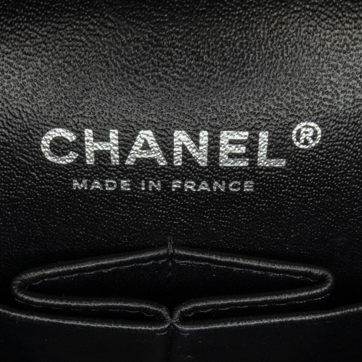 Chanel Medium Classic Patent Double Flap (SHG-RxvttZ)