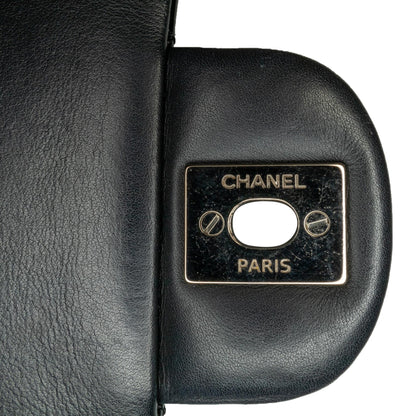 Chanel Medium Classic Patent Double Flap (SHG-RxvttZ)
