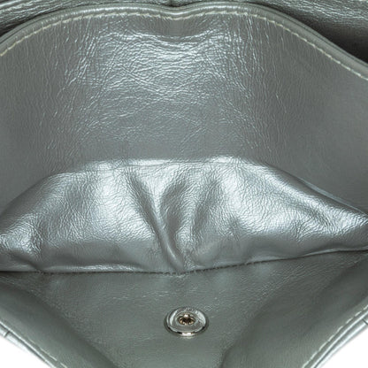 Chanel Medium Glazed Calfskin Grommet Embellished Airline Double Flap (SHG-fbozO4)