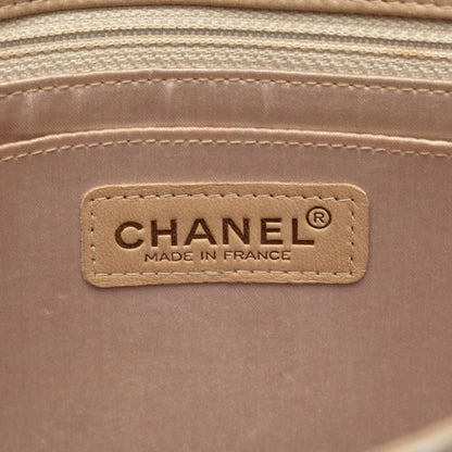 Chanel Medium New Travel Line Classic Flap Single (SHG-hou8eK)