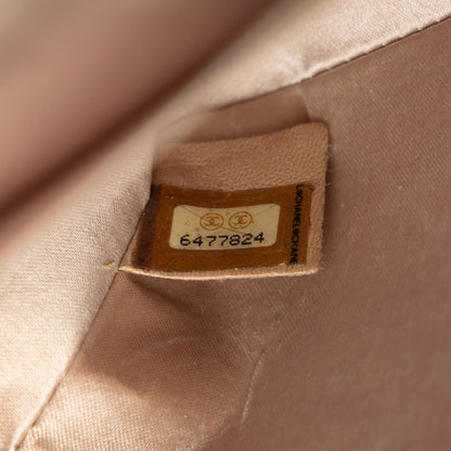 Chanel Medium New Travel Line Classic Flap Single (SHG-hou8eK)