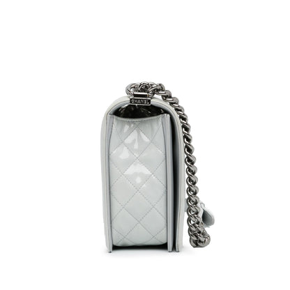 Chanel Medium Patent Boy Flap (SHG-xNr2HC)