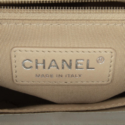 Chanel Medium Patent Boy Flap (SHG-C0XBaJ)