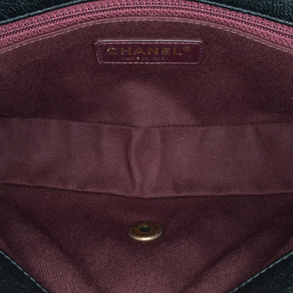 Chanel Medium Patent Goatskin CC Eyelet Flap (SHG-7lc5oU)