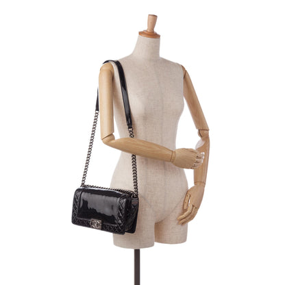 Chanel Medium Patent Reverso Boy Flap (SHG-xCR0zI)