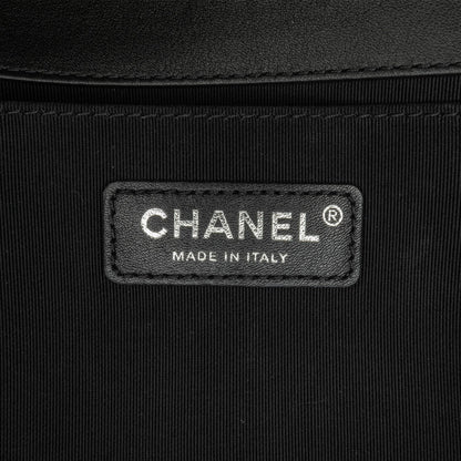 Chanel Medium Pleated Calfskin Boy In Rome Flap (SHG-DQWgfZ)