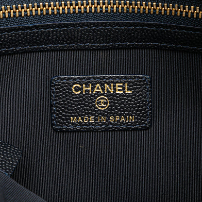 Chanel Medium Quilted Caviar O Case Clutch (SHG-bgRUQW)