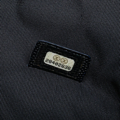 Chanel Medium Quilted Caviar O Case Clutch (SHG-bgRUQW)